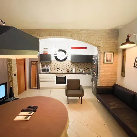 Incortedafabio Design Flat With Bikes Apartment